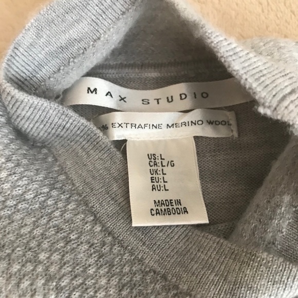 Max Studio Lightweight Turtleneck Sweater - Size L - Picture 11 of 13